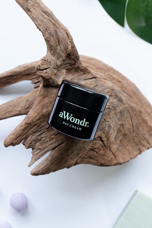 aWondr. Day Cream 50 ml on wood